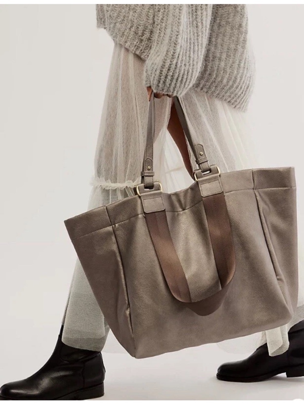 Free People Ventura Vegan Tote Bag in Sage Green - Picture 3 of 10